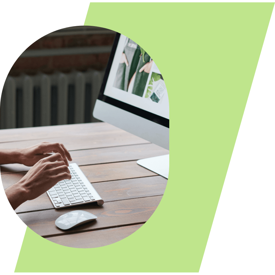 typing on keyboard at marketing agency sigma365